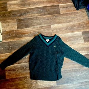 LACOSTE LIVE : Unisex Dark green wool blend cable knit v-neck jumper.